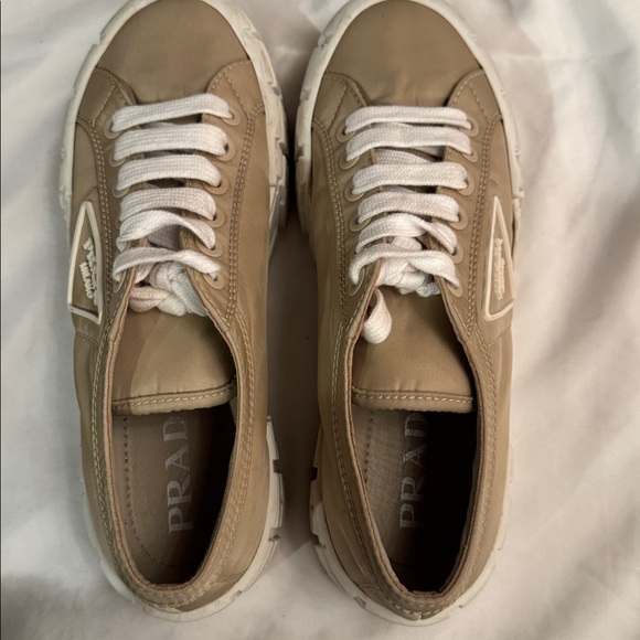 Prada Women's Lug Sole Platform Sneakers - Deserto 37.5 - Picture 2 of 4